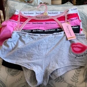 Juicy Couture Gray, Black, Pink, Red, White Lips Women's Briefs Set
NWT